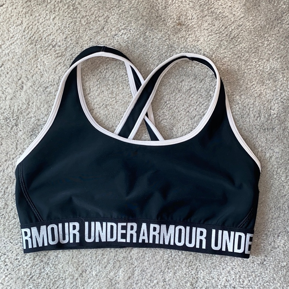 Under Armour Sports Bra SIZE M